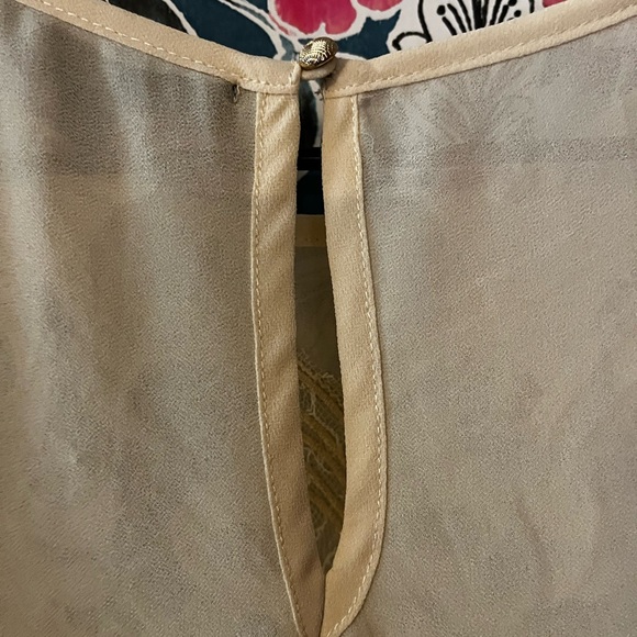 NWT Love stitch: women’s (s) Cream sleeveless top w/ a bit of a vintage feel - Picture 4 of 6